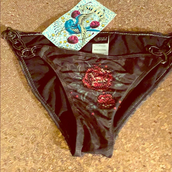 Sinful Other - Sinful,Bling,Roses🌹Guns & Chains.